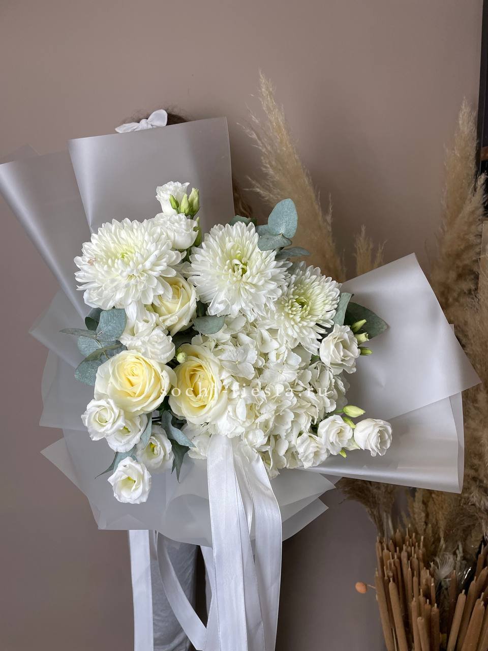 авторский самарский сборный букет из пионов и ранункулюсов для подарка на день рождения