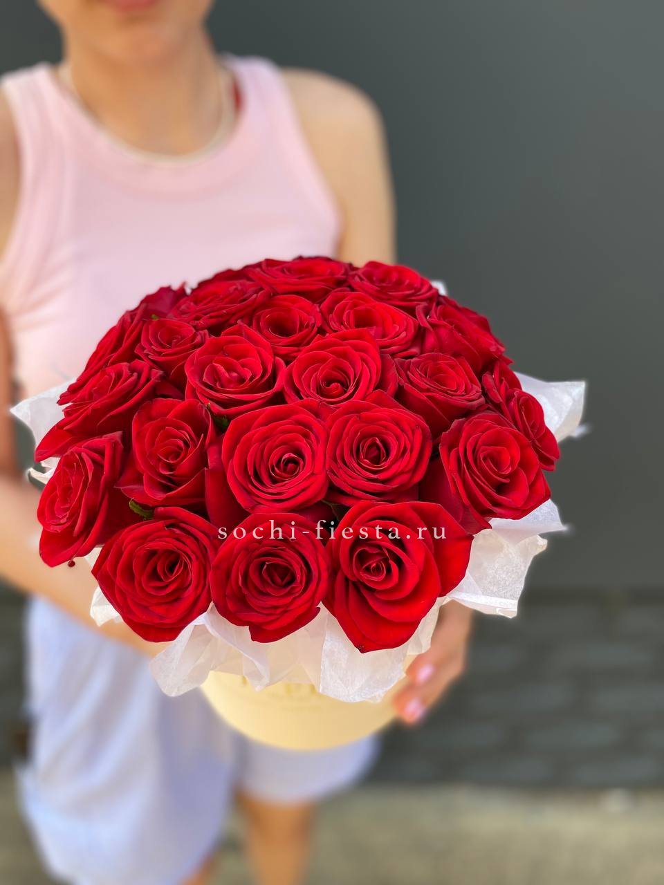 свадебная коробка XL с пионами и гортензией для церемонии на набережной Волги