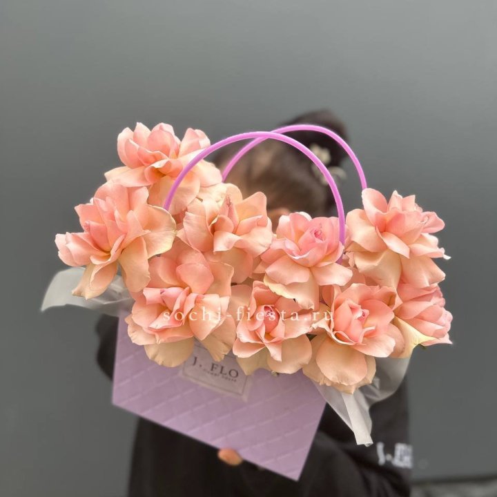 Сумочка с розами "Кети" в Самаре