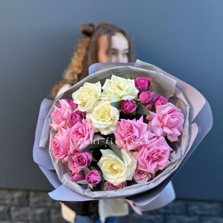 Букет французских и пионовидных роз в Самаре