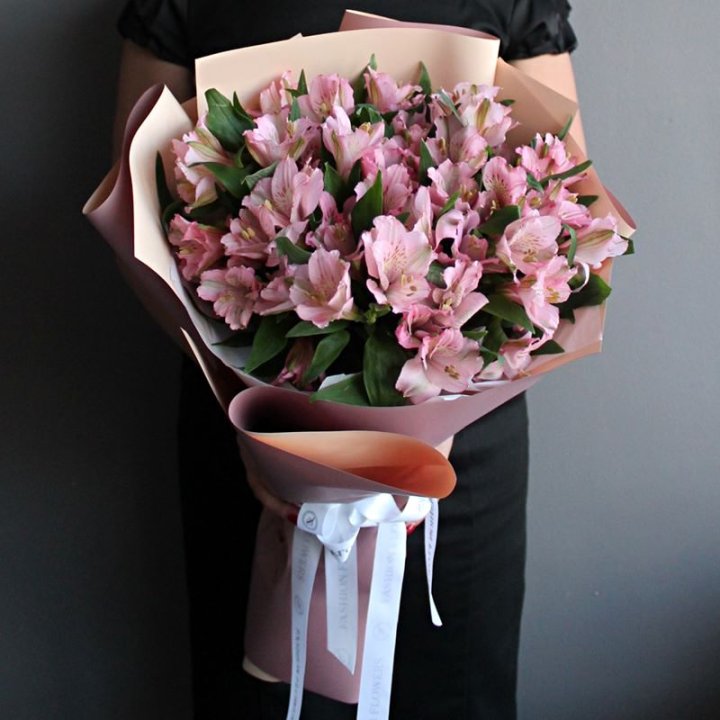 Букет розовых альстромерий в Самаре
