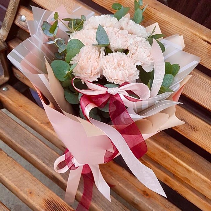 Диантусы с эвкалиптом в Самаре