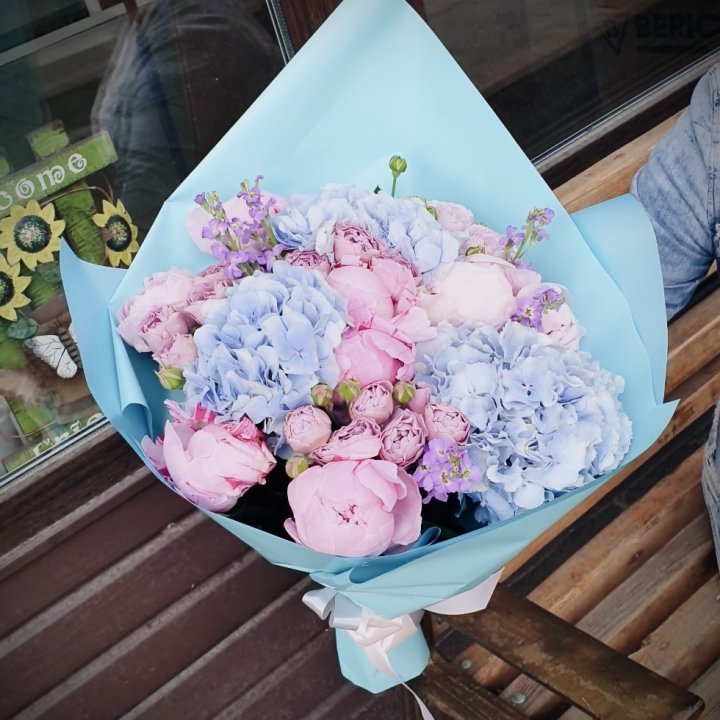 Букет с гортензиями "Блубери" в Самаре