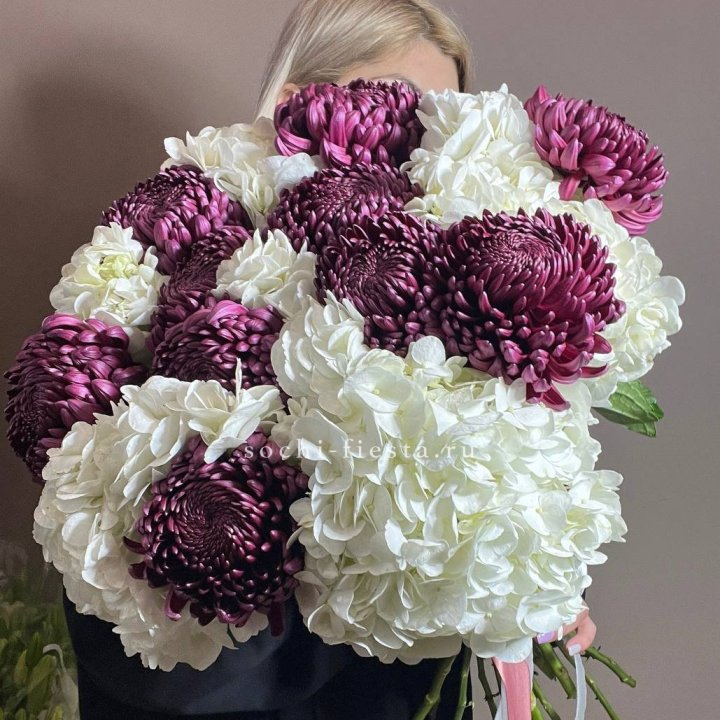 Охапка Бигуди и гортензий в Самаре