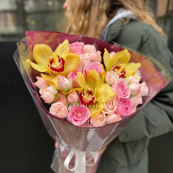  Букет орхидей и роз Есенья в Самаре