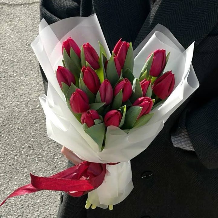 15 красных тюльпанов в Самаре