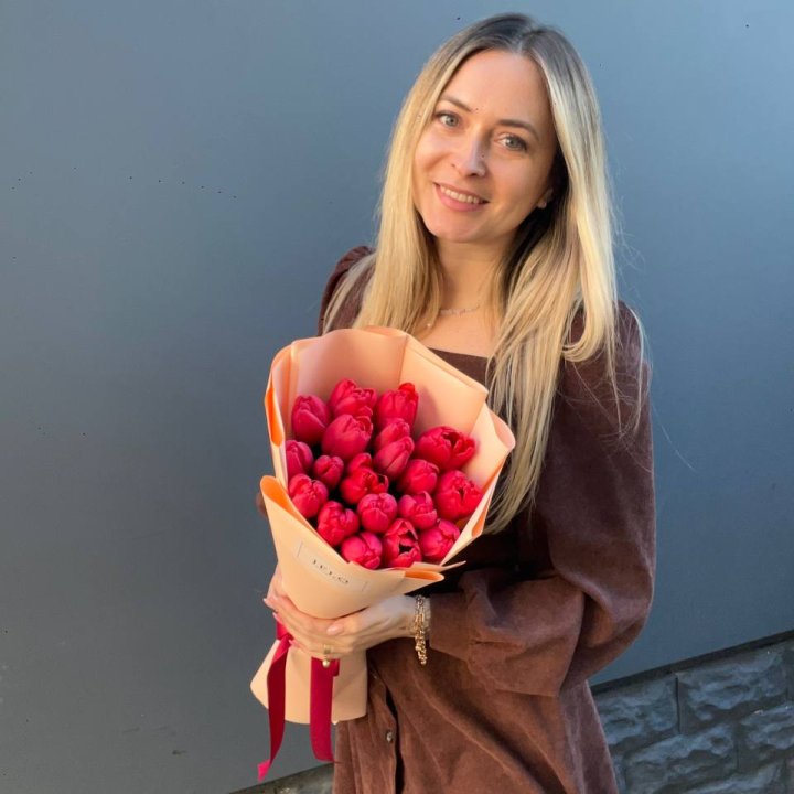  19 красных тюльпанов в Самаре