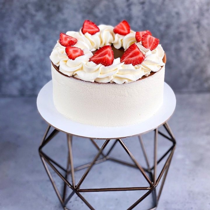 Торт "Клубника со сливками" в Самаре