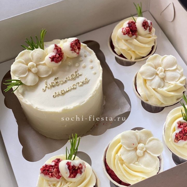 Капкейки и бенто-торт "Мамочке" в Самаре