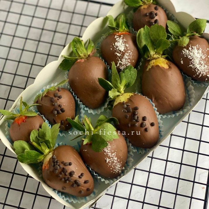 Клубника в шоколаде 10 ягод в Самаре