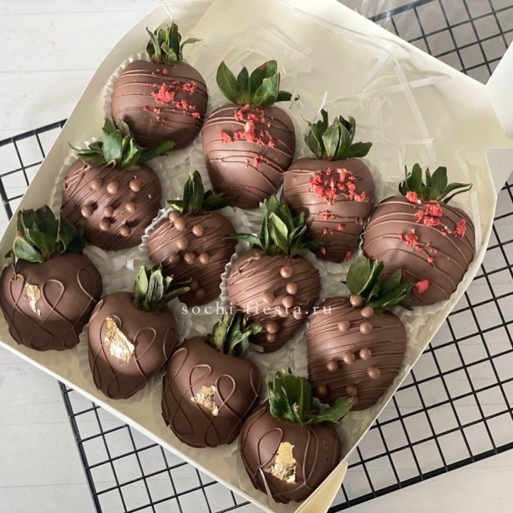 Клубника в шоколаде 12 ягод в Самаре
