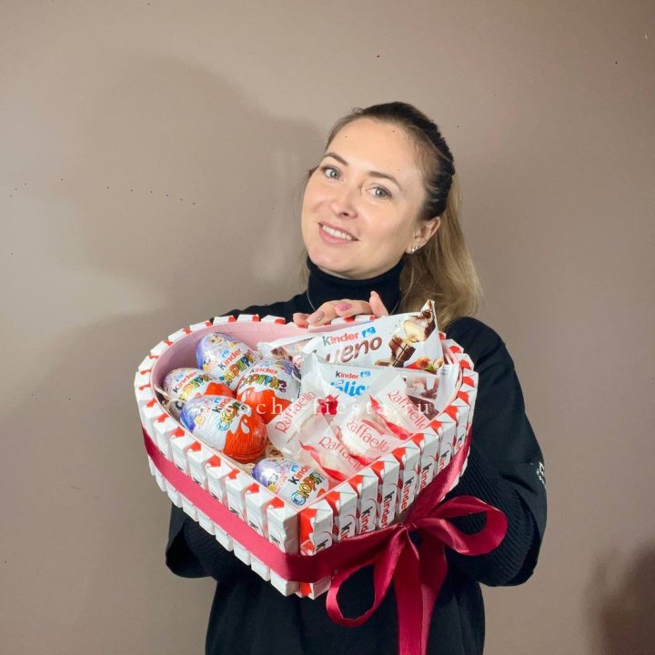 Подарочный набор сердце с Киндерами в Самаре