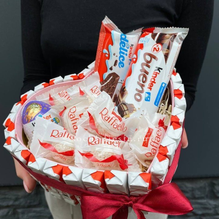 Подарочный набор сердце с Киндерами и Рафаэлло в Самаре