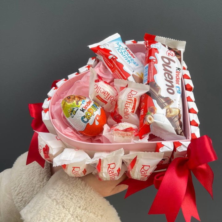 Бокс киндерами и раффаэлло в Самаре