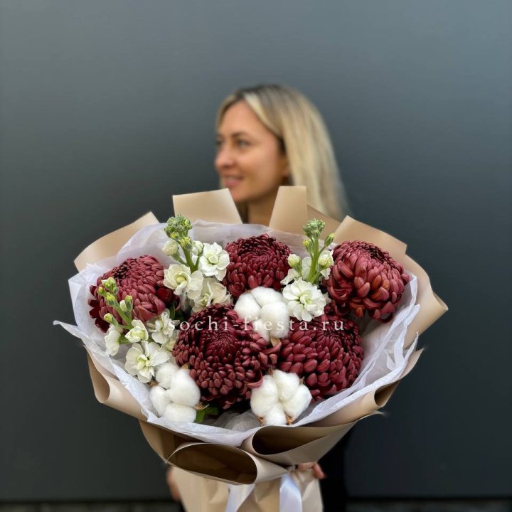 Хризантемы с маттиолой в Самаре