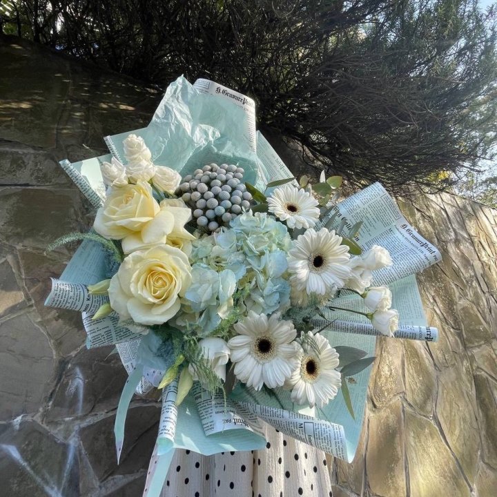 Дизайнерский букет "Линдж-блю" в Самаре