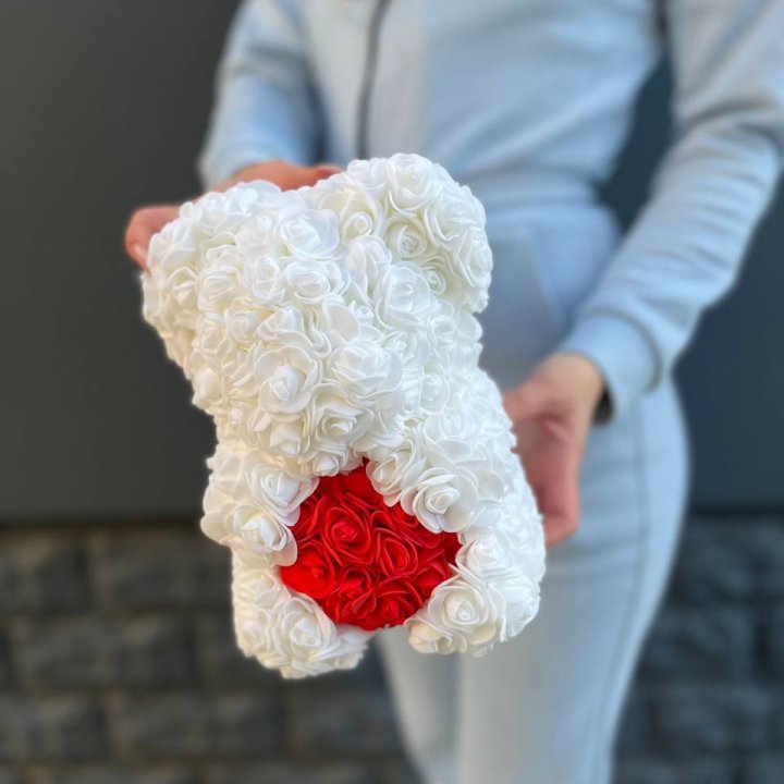 Медведь с красным седцем в Самаре