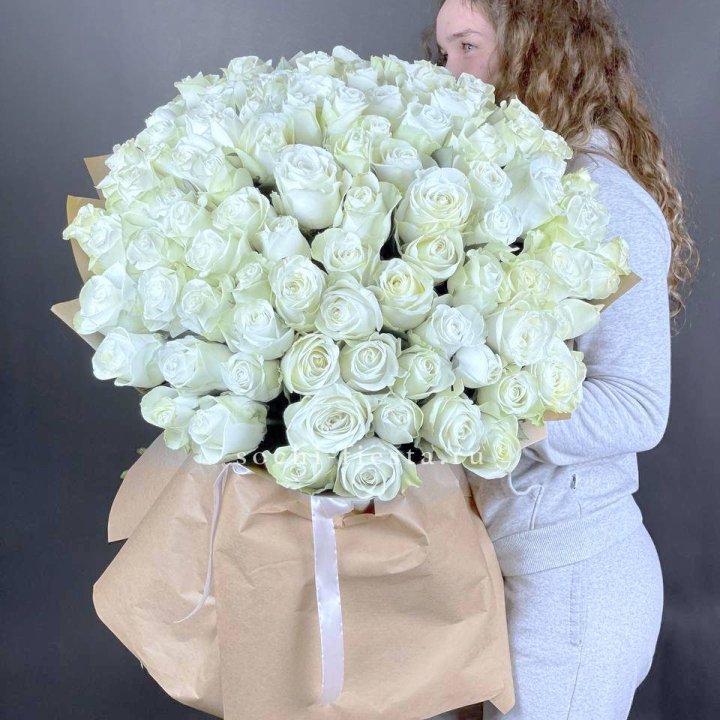 101 белая высокая импортная роза в Самаре