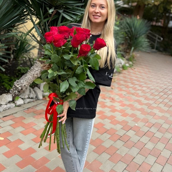 15 высоких красных роз в Самаре