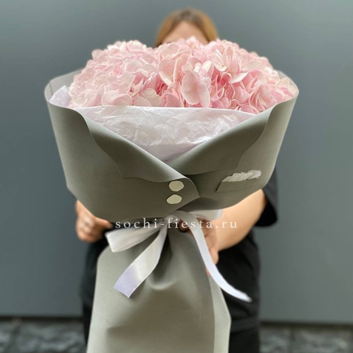  Букет  пиджачок из 5 гортензий в Самаре