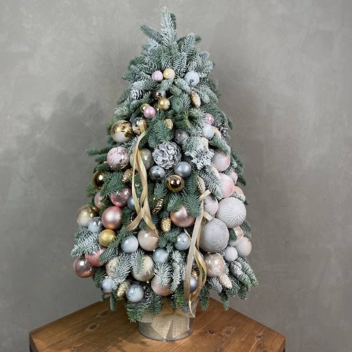 Новогодняя ёлка из веток датского нобилиса в Самаре