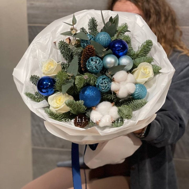 Новогодний букет "Синий иней" в Самаре