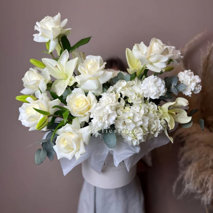 Цветочный бокс "Вайт дримс" в Самаре