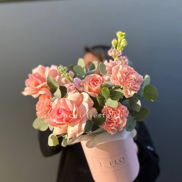 Цветы в боксе "Сизара" в Самаре