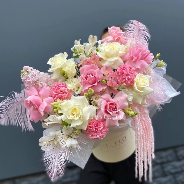 Дизайнерский бокс "Ловели" в Самаре