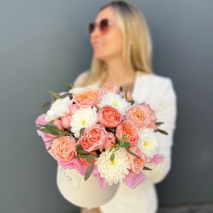 Нежная коробка с цветами в Самаре