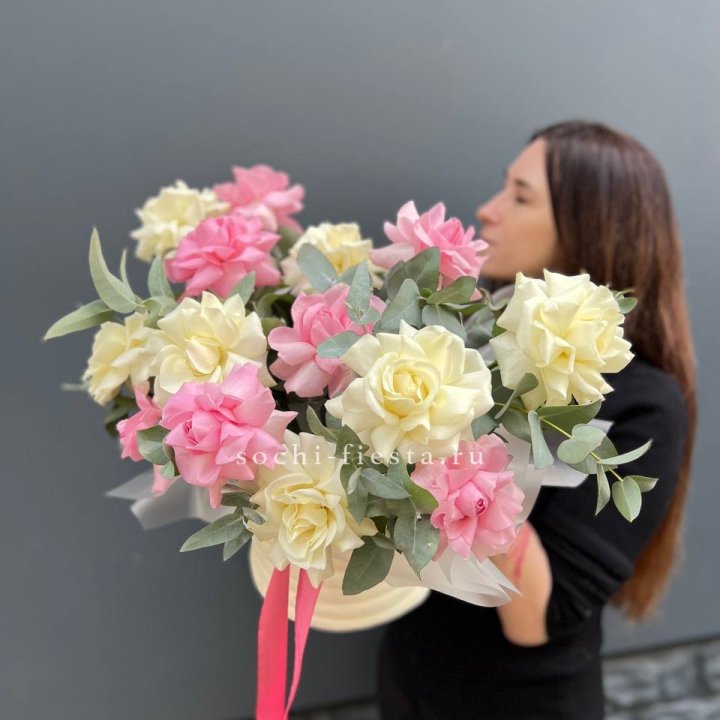 Зефирный бокс из 17 французских роз микс в Самаре