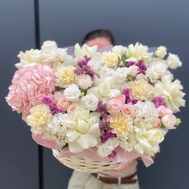 Корзина "Воздушная нежность" в Самаре