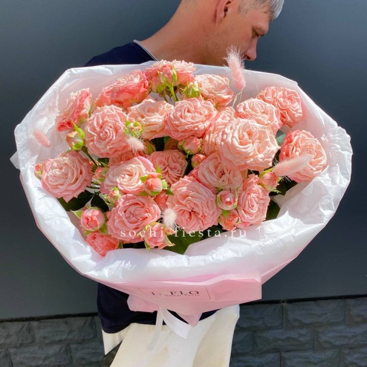 Пионовидные розы Мадам Бомбастик в Самаре