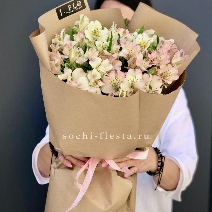 17  альстромерий в крафте в Самаре