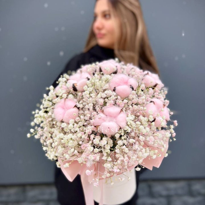 Гипсофилы с хлопком в шляпной коробке в Самаре