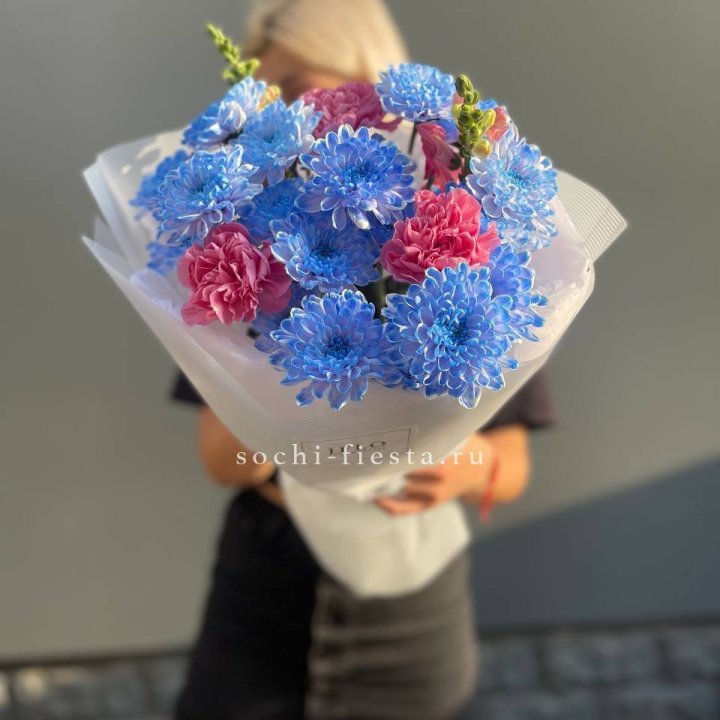 Букет сборный с хризантемой в Самаре