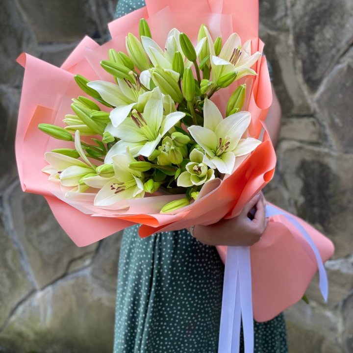 Букет из 7 белых лилий в Самаре