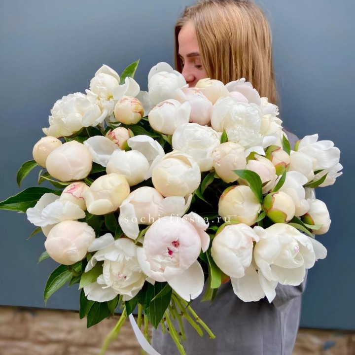Охапка пионов в Самаре