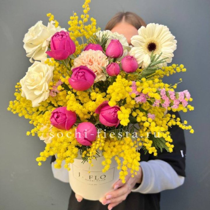 Цветы в боксе "Слобода" в Самаре