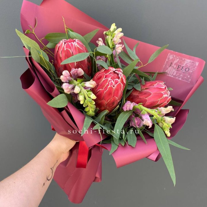 Букет из протеи "Квин" в Самаре