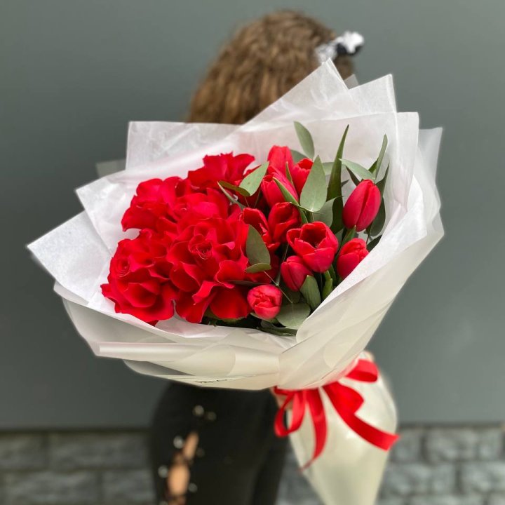 Дуо тюльпаны и розы в Самаре