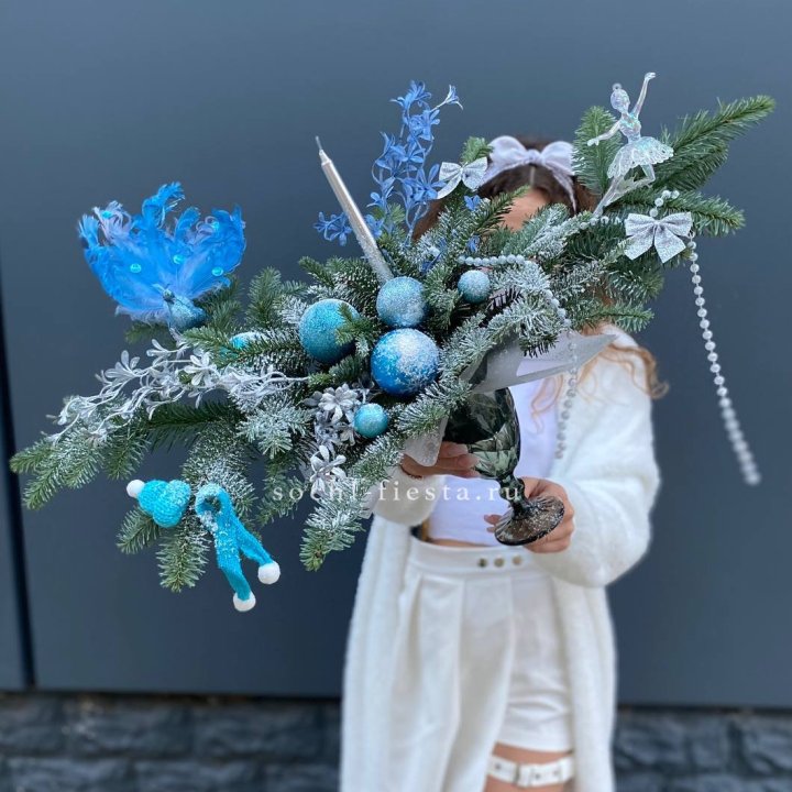 Композиция в бокале голубая в Самаре