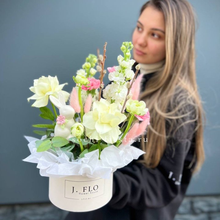 Цветочный бокс "Пасхальная композиция" в Самаре