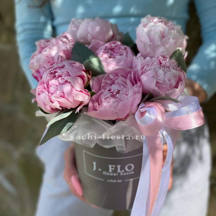 Цилиндр пионов с эвкалиптом в Самаре