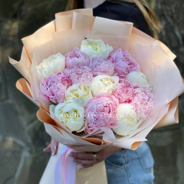 Букет 15 зефирных пионов в Самаре