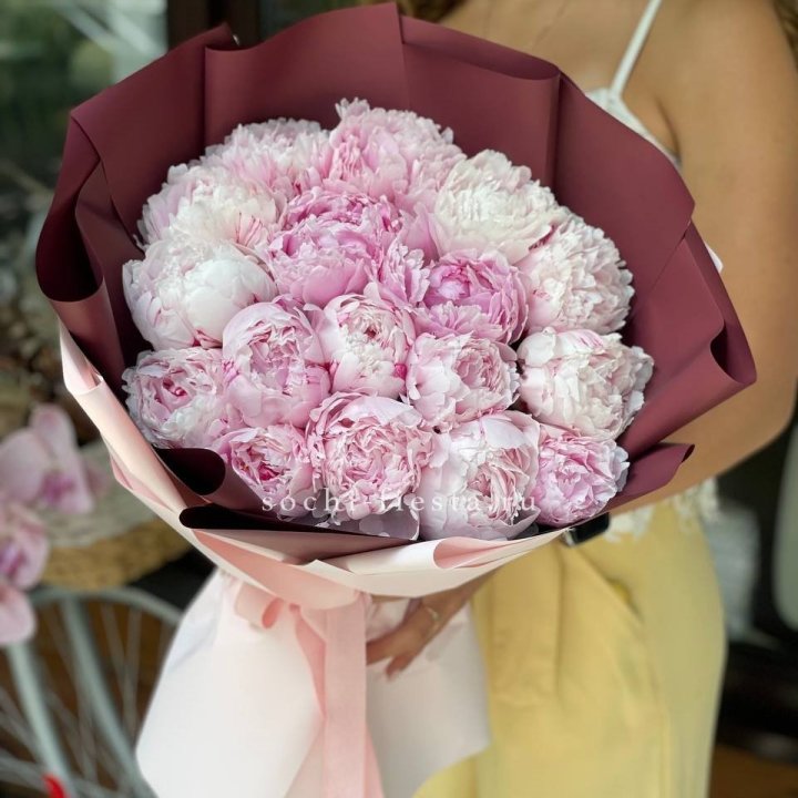 Букет 17 зефирных пионов в Самаре