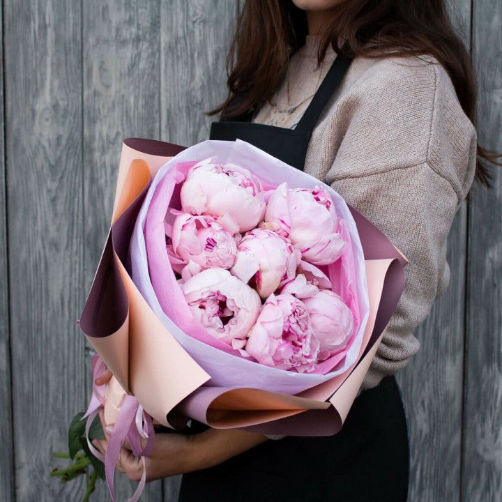 7 зефирных пионов в оформлении в Самаре