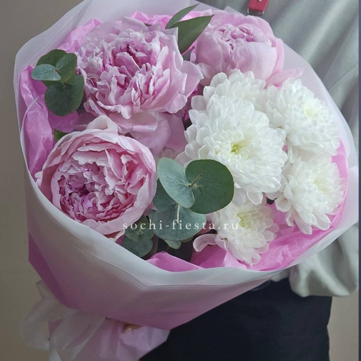  Букет комплимент с пионами в Самаре