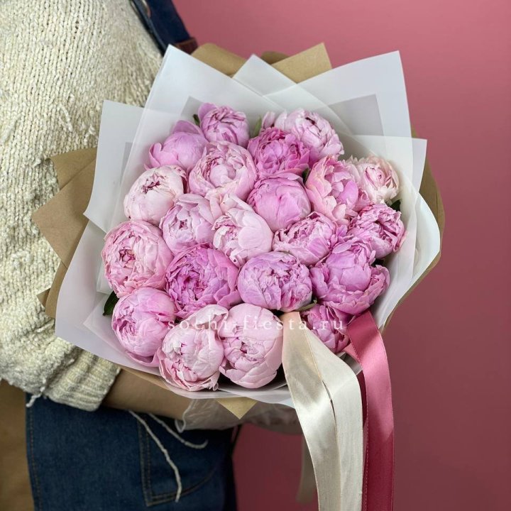 Букет из 21 пионов в Самаре