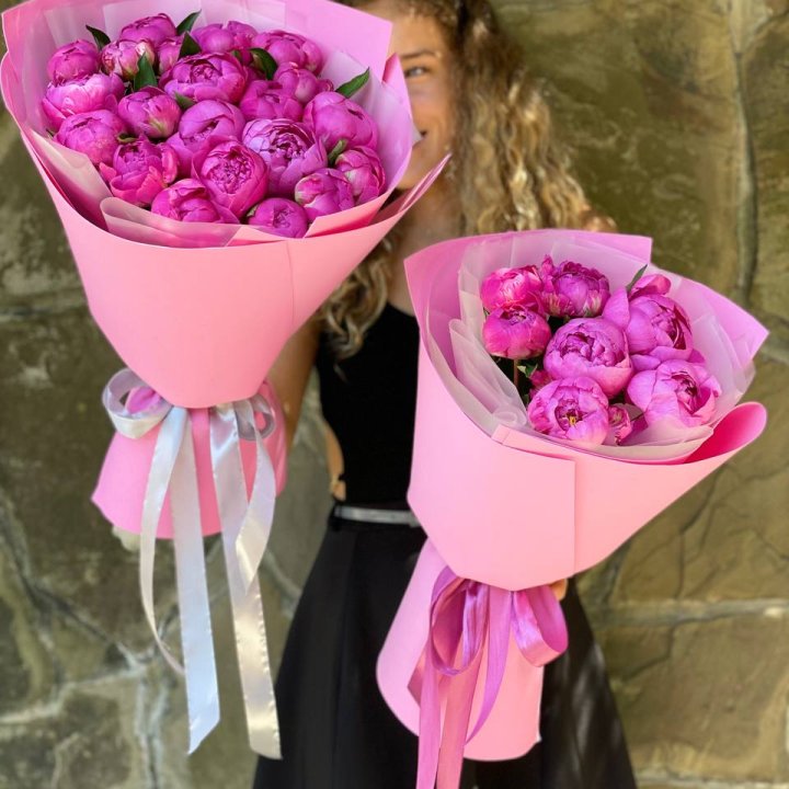 Букет ярких пионов  в Самаре